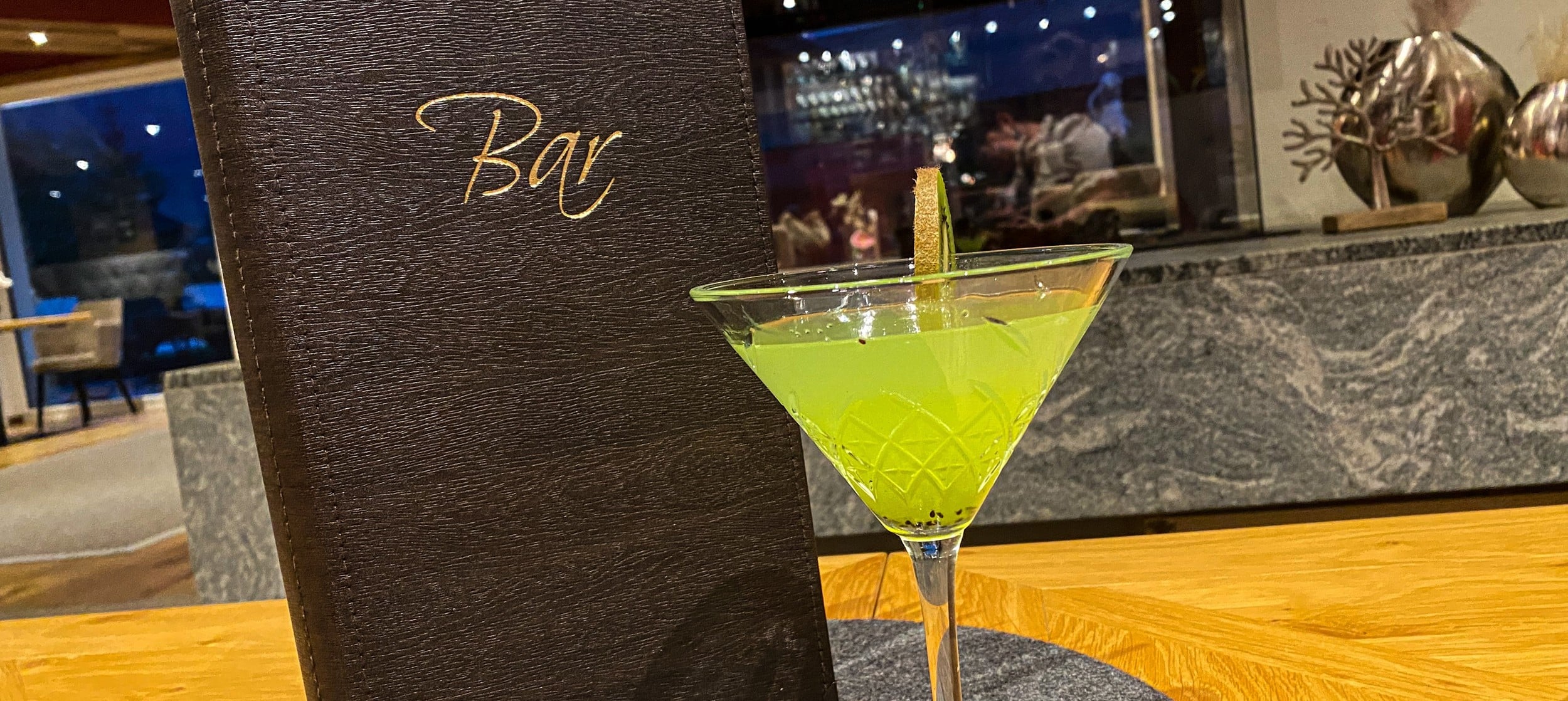 The grass-green drink - Kiwi Martini