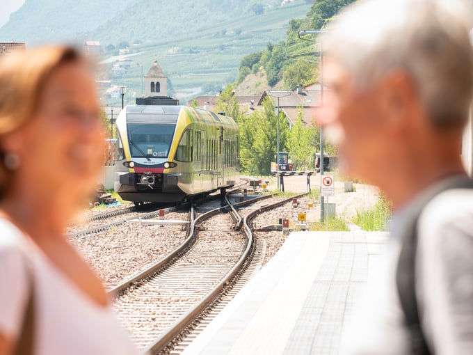 Per Bahn und Bus nach Südtirol