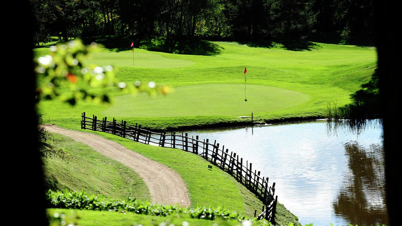 Golf special week