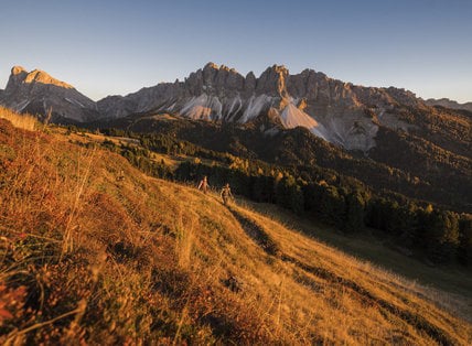 Herbst. Am Berg. 7=6