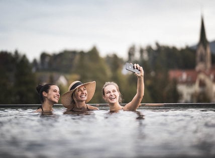 Girls just want to have fun - Girls retreat